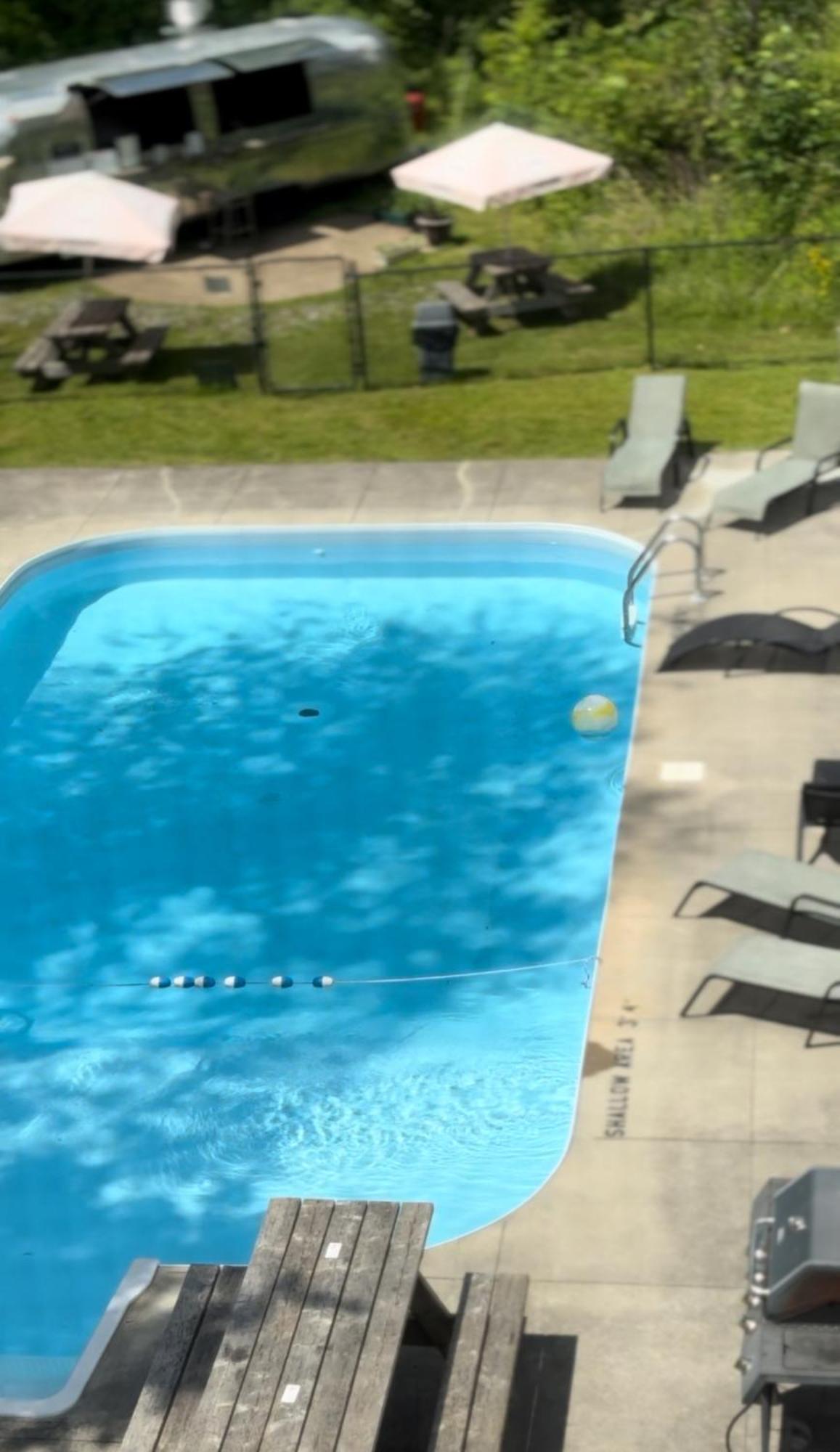 Timber House Resort Брайтън Екстериор снимка