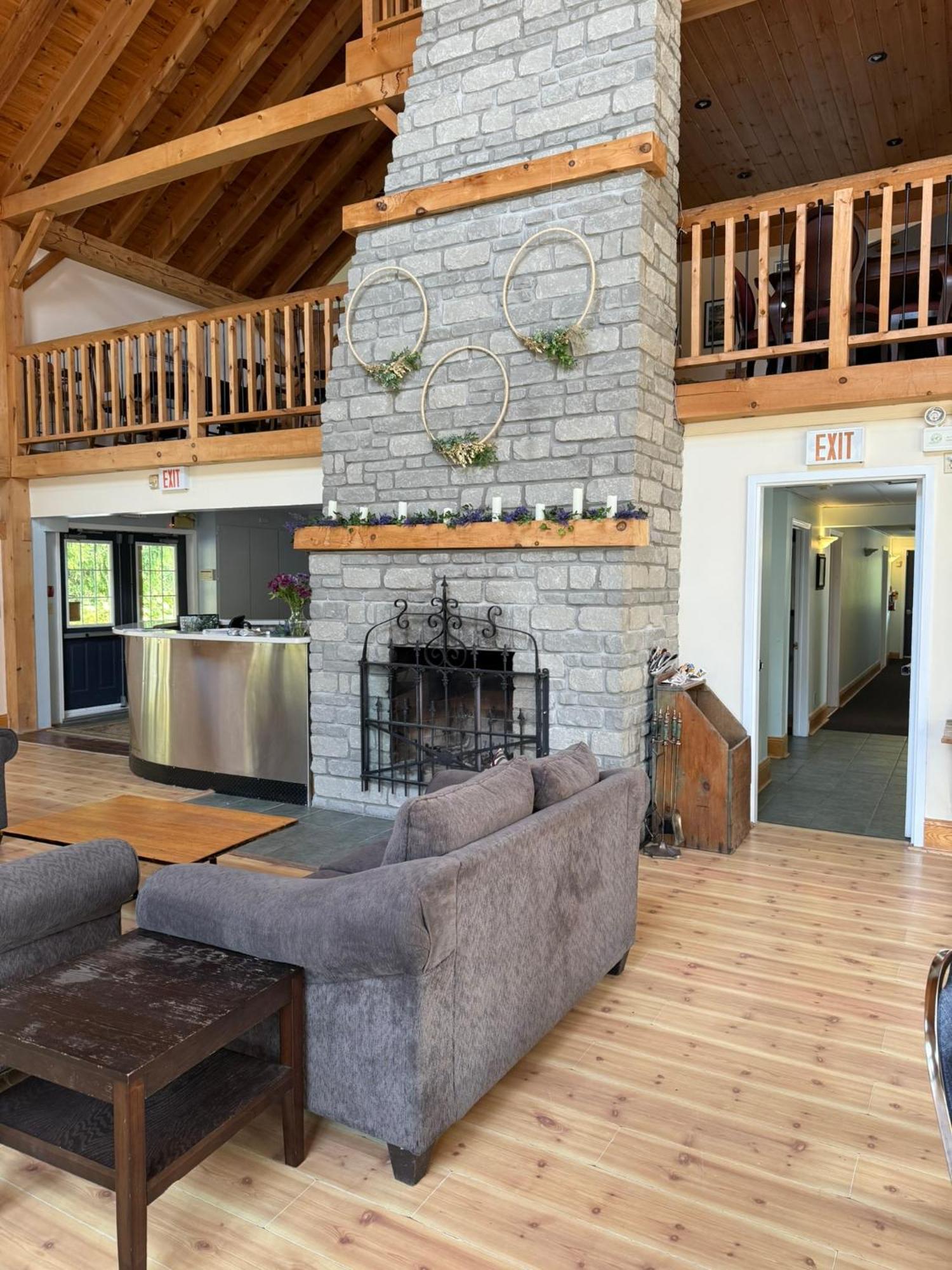 Timber House Resort Брайтън Екстериор снимка